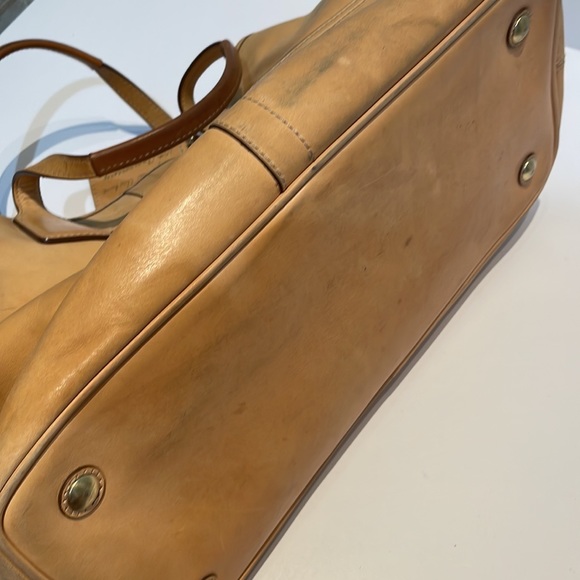 Coach 10th anniversary Hampton Tan all leather bag. - Picture 5 of 8